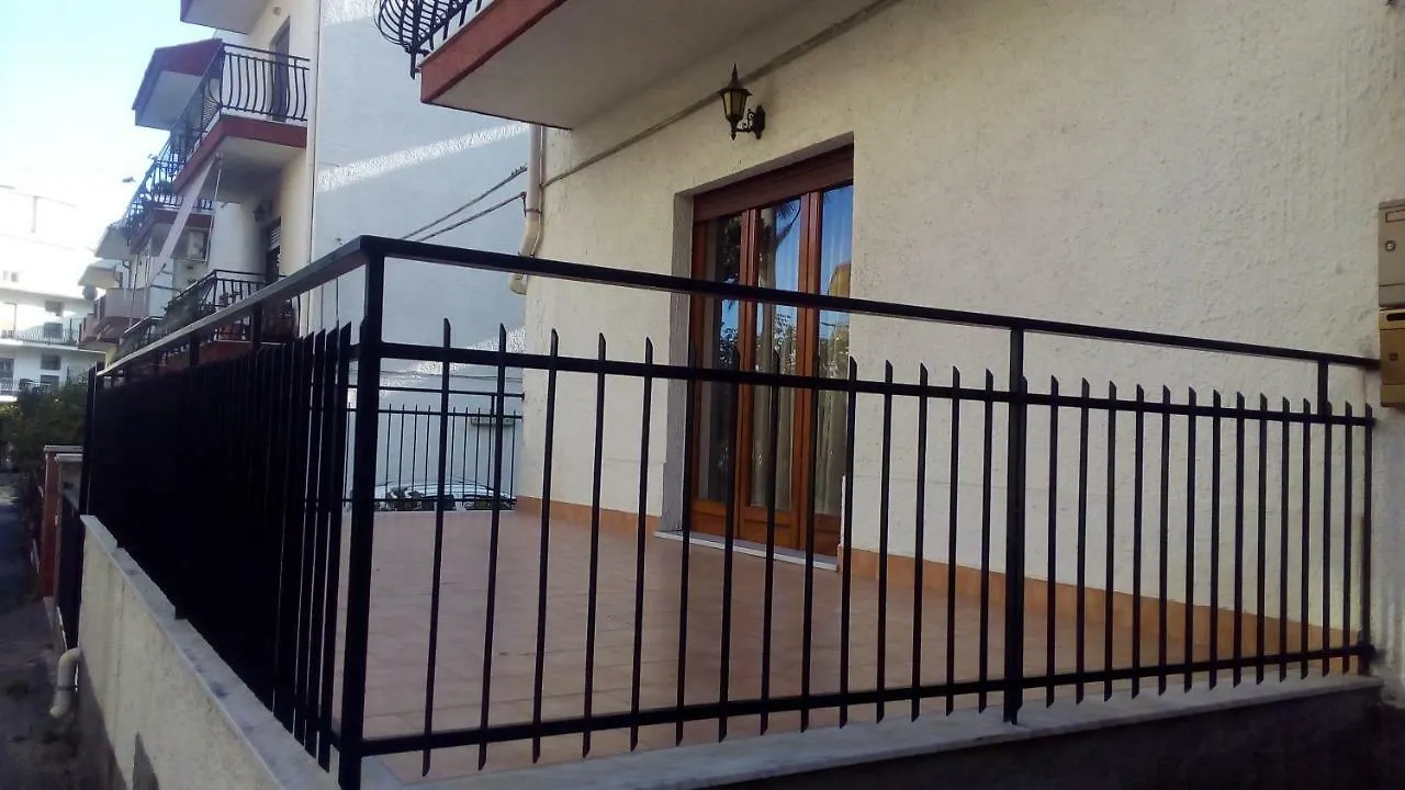 Casa Giardini Naxos Apartment