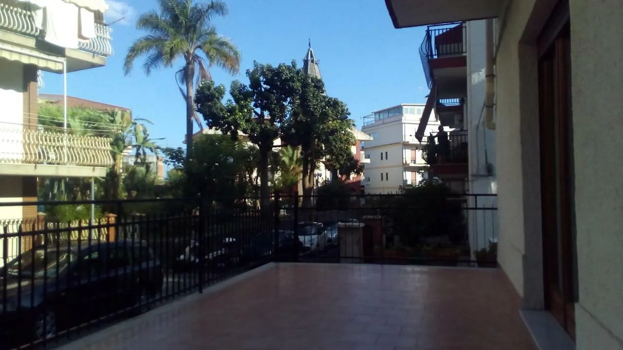 Casa Giardini Naxos Apartment